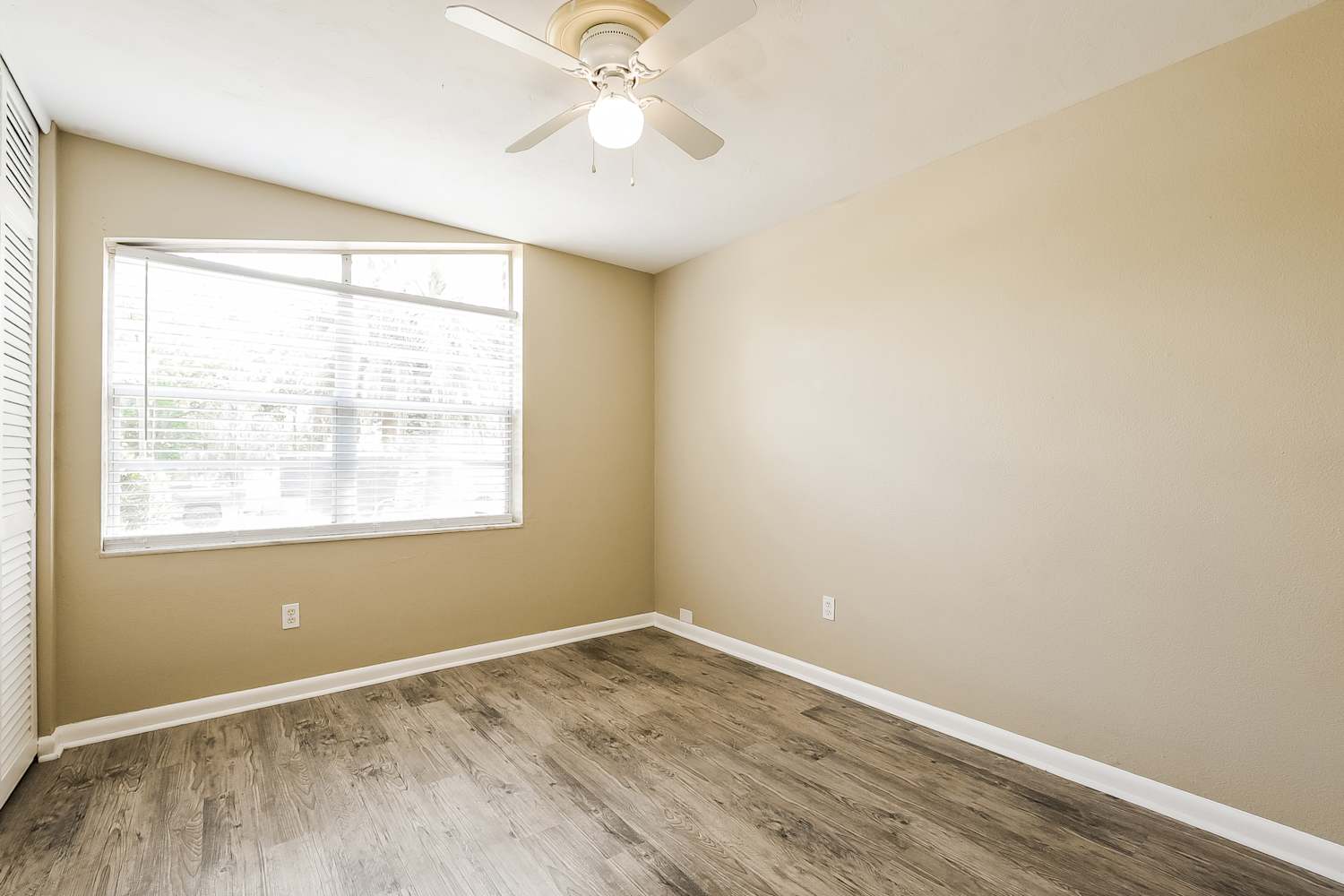 1324 W Hartley Cir, Deltona photo 13