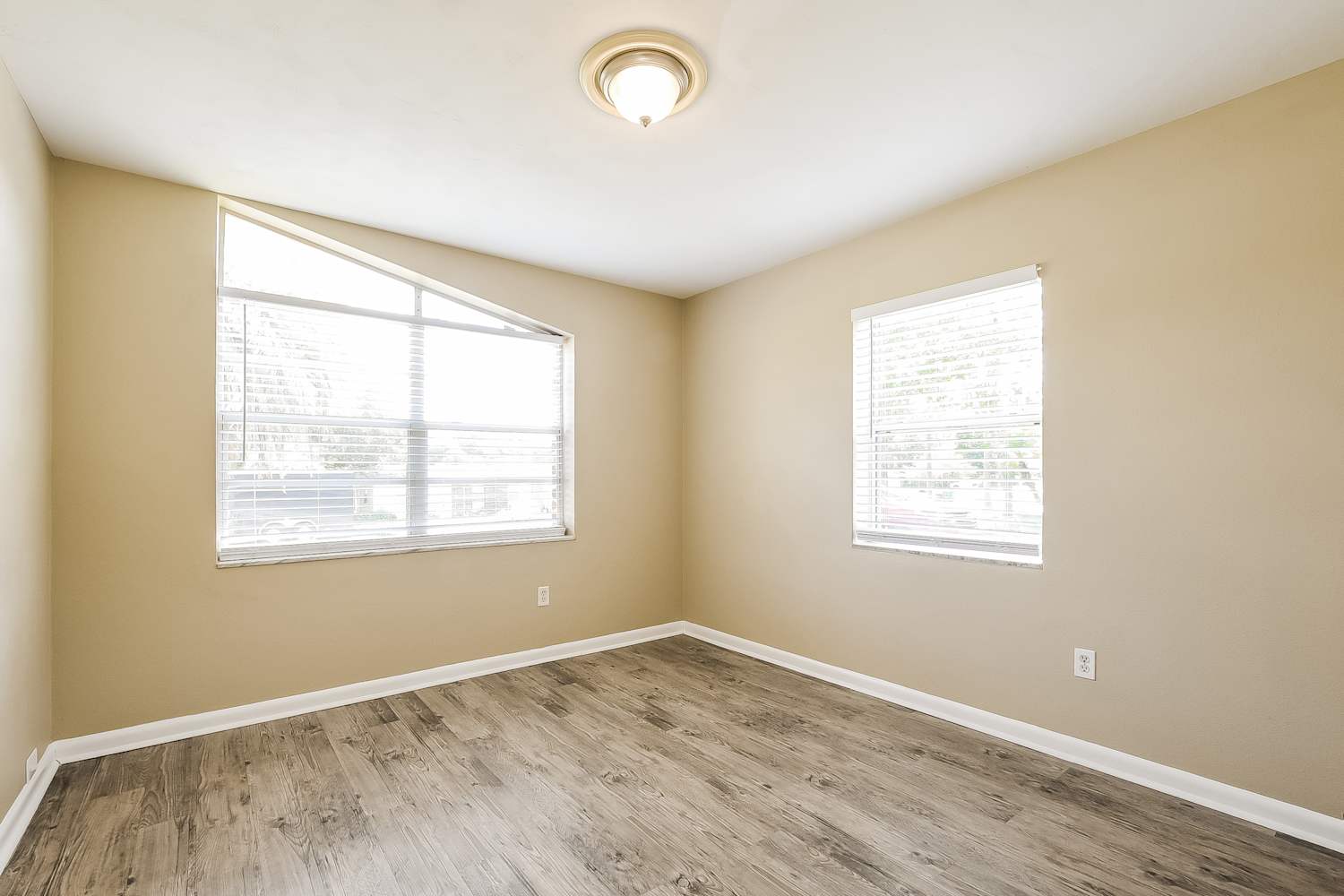 1324 W Hartley Cir, Deltona photo 12