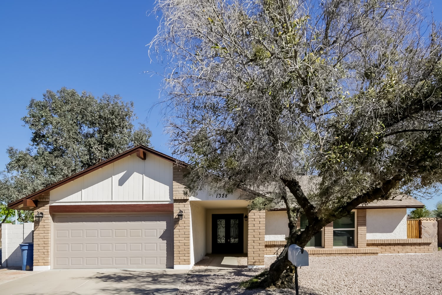 Front of 1328 W Brooks Street, Chandler, AZ