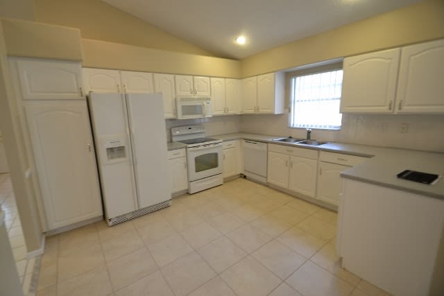 13283 Blue Diamond Pl, Wellington photo 8