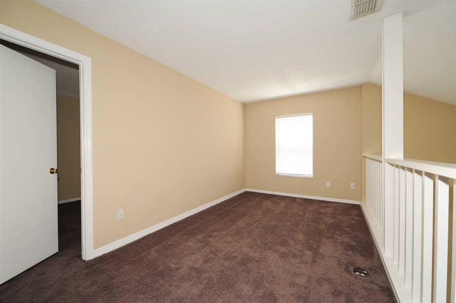 133 Allison Ave, Davenport photo 10