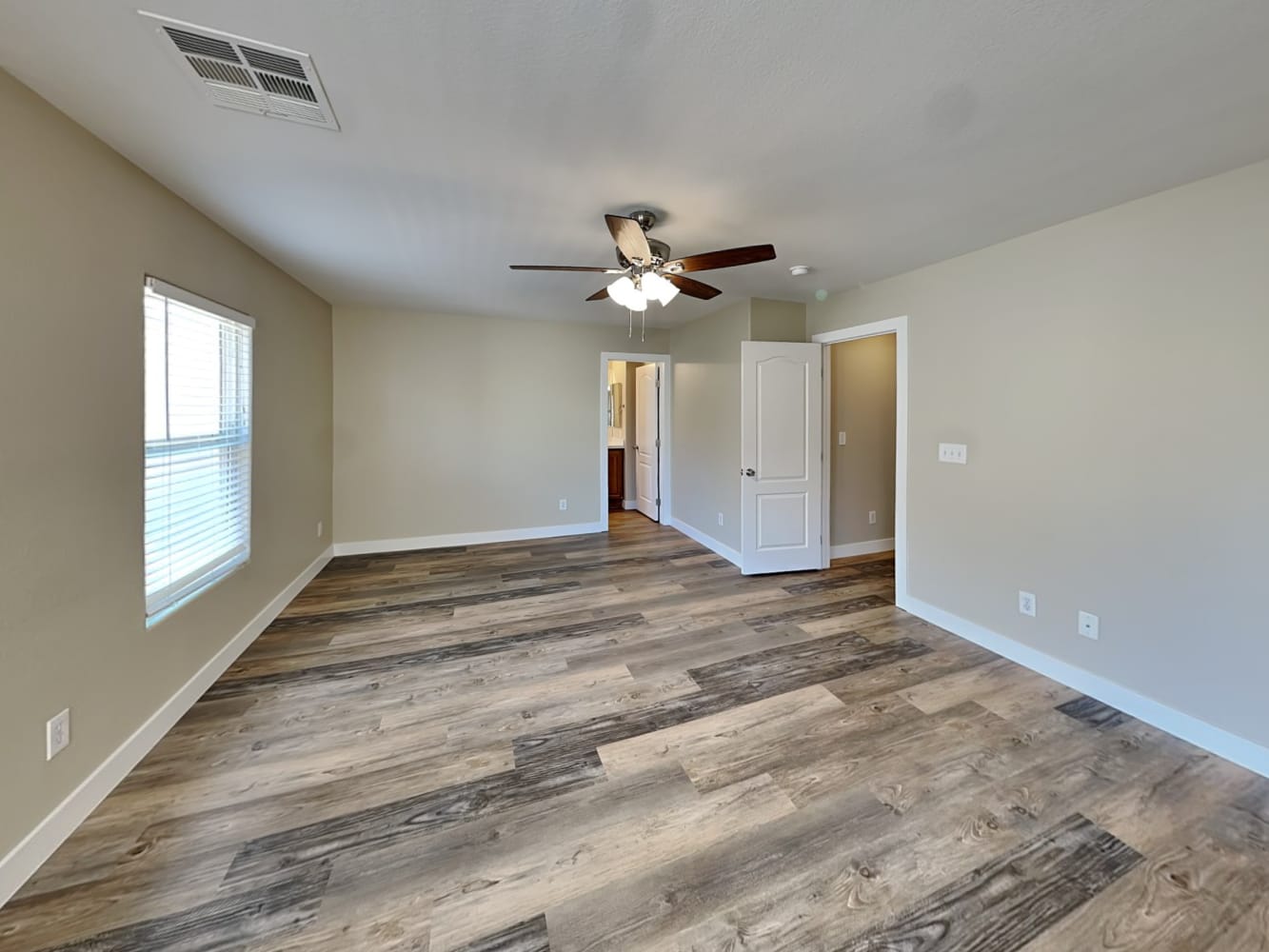 133 Gilliflower Ave, Las Vegas photo 8