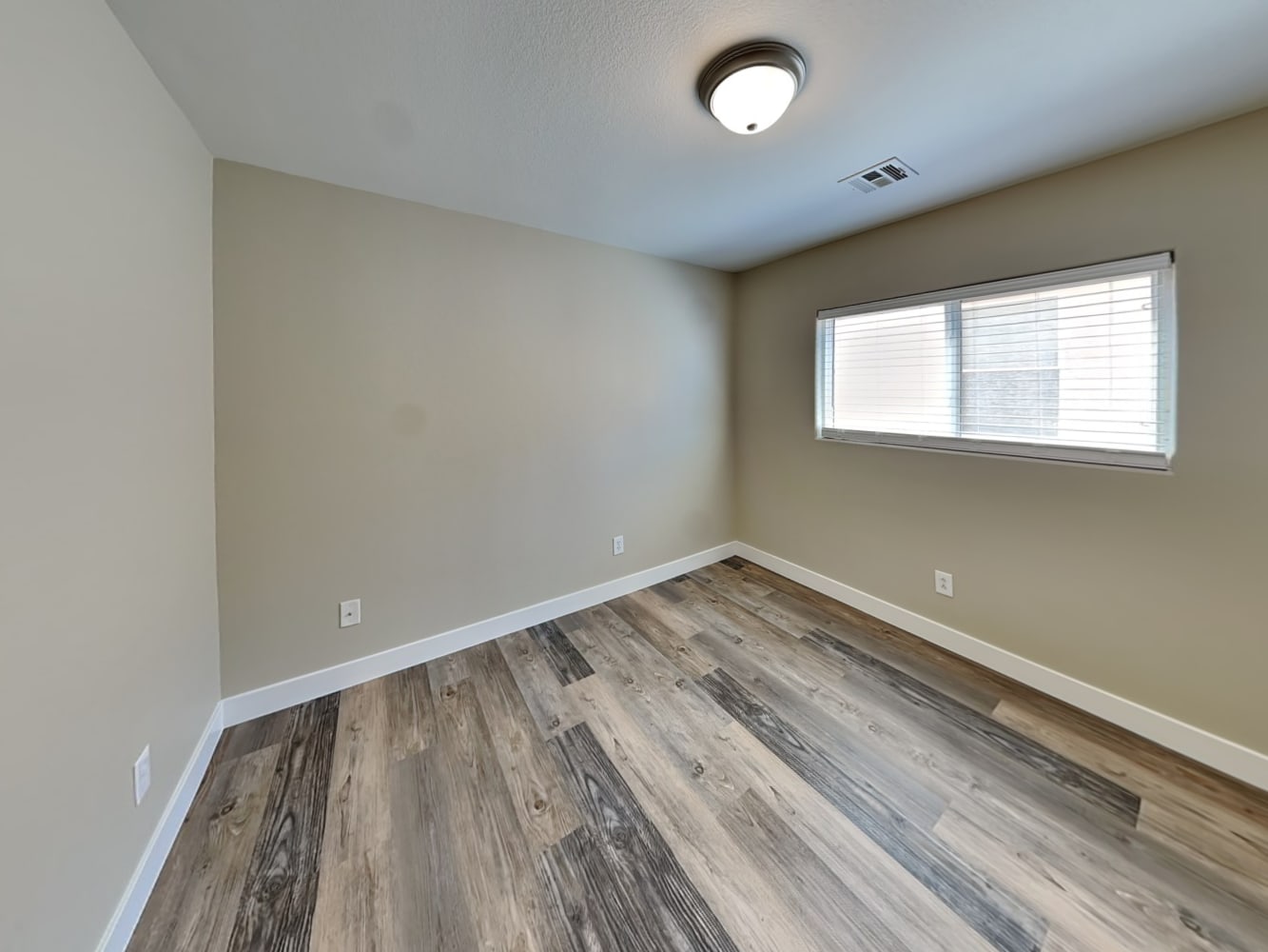 133 Gilliflower Ave, Las Vegas photo 12