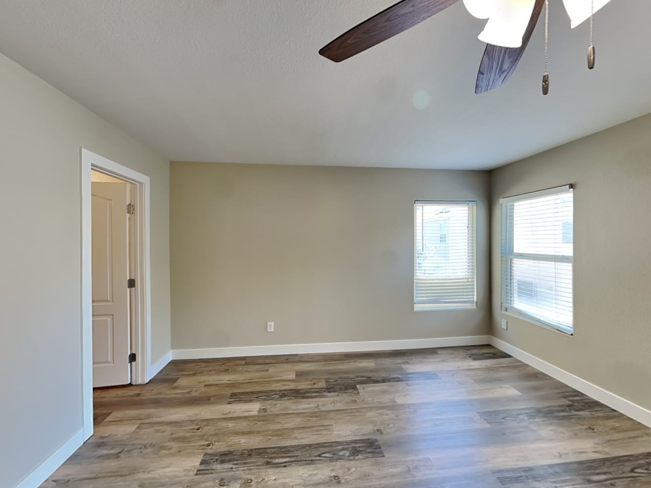 133 Gilliflower Ave, Las Vegas photo 7