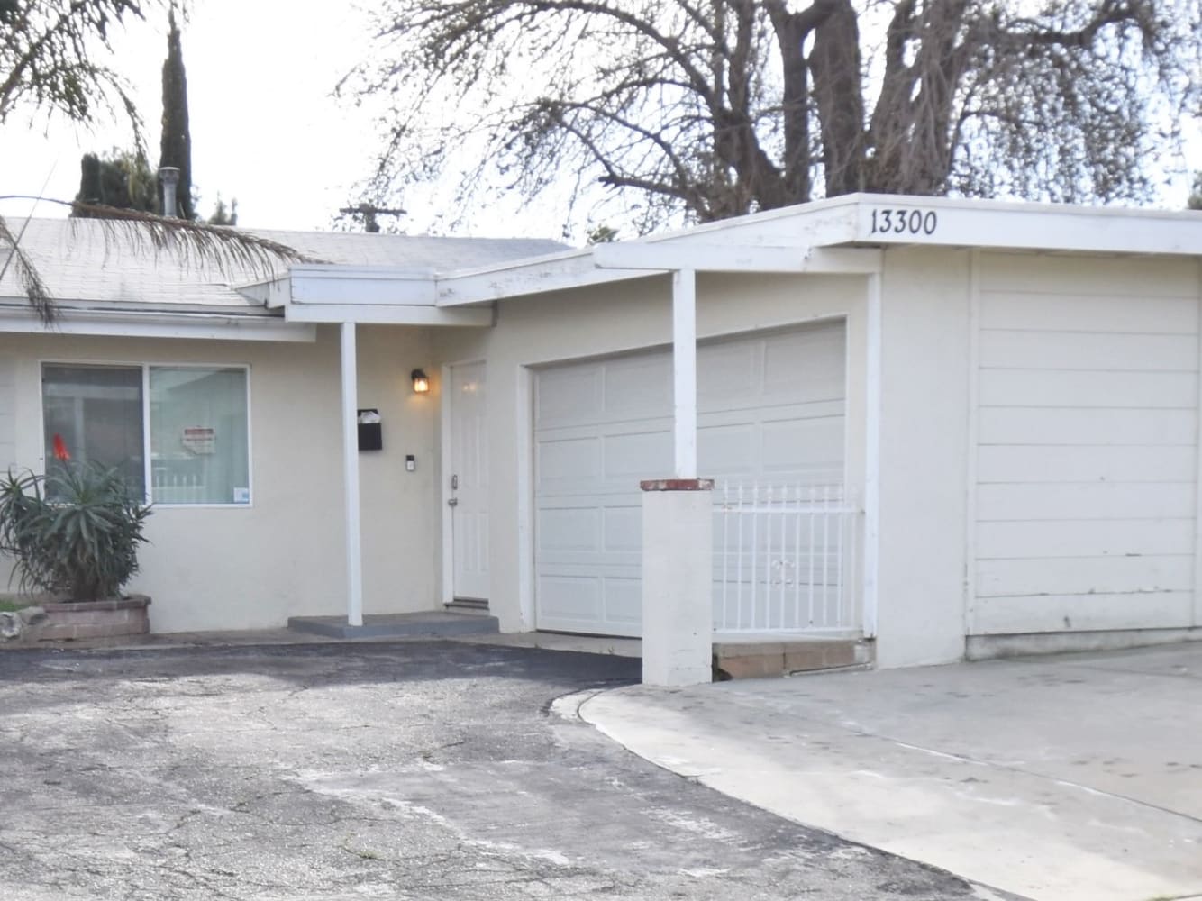 Front of 13300 Calcutta St, Sylmar, CA
