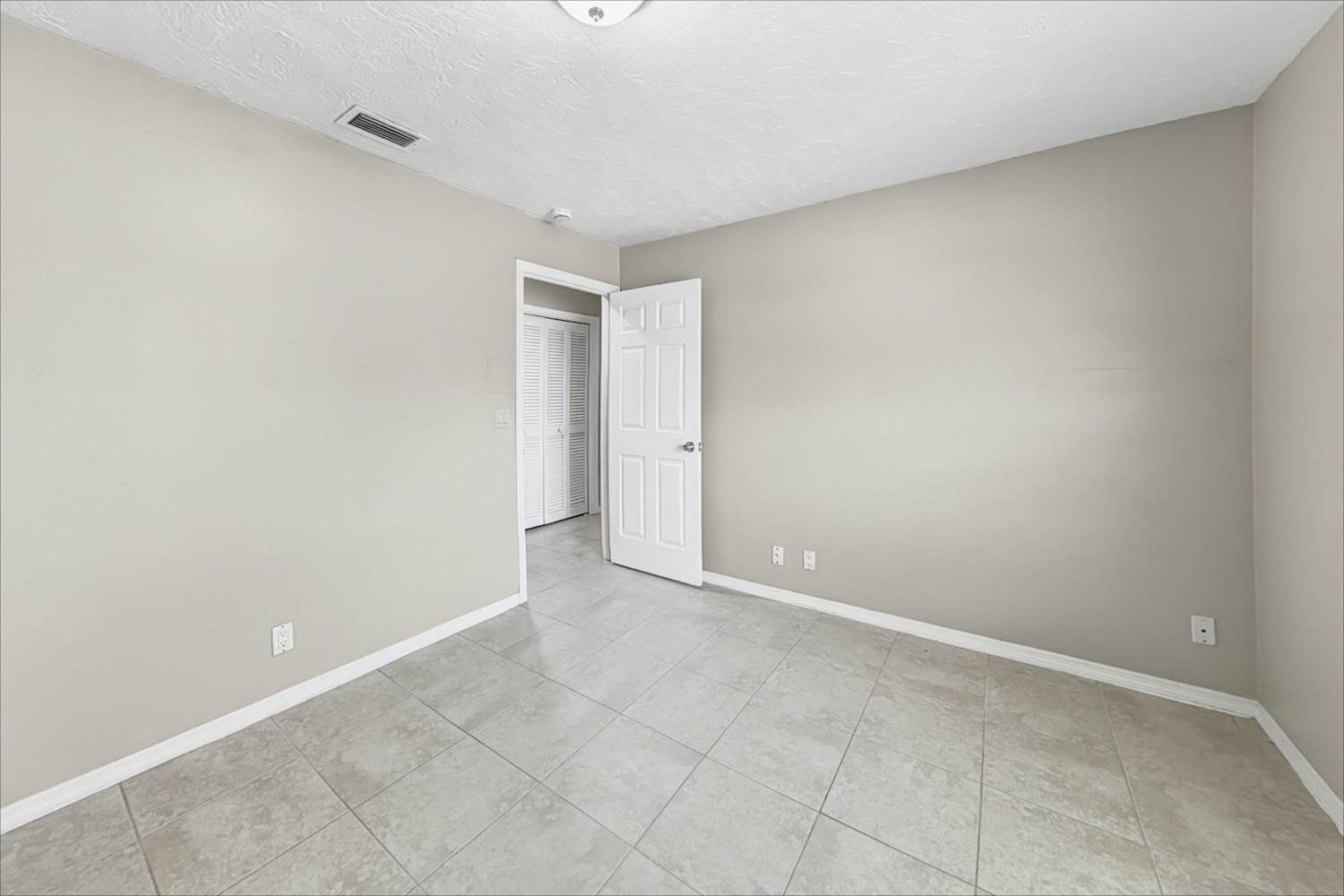 13325 Kingsbury Dr, Wellington photo 14
