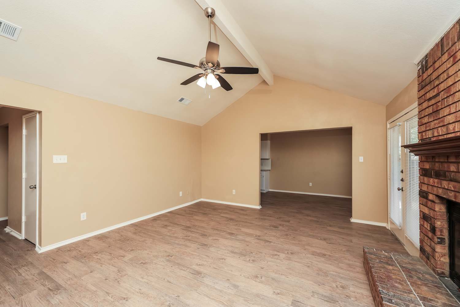 1337 Greenbriar Ln, Lancaster photo 6