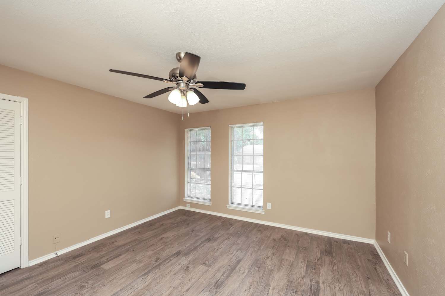 1337 Greenbriar Ln, Lancaster photo 10