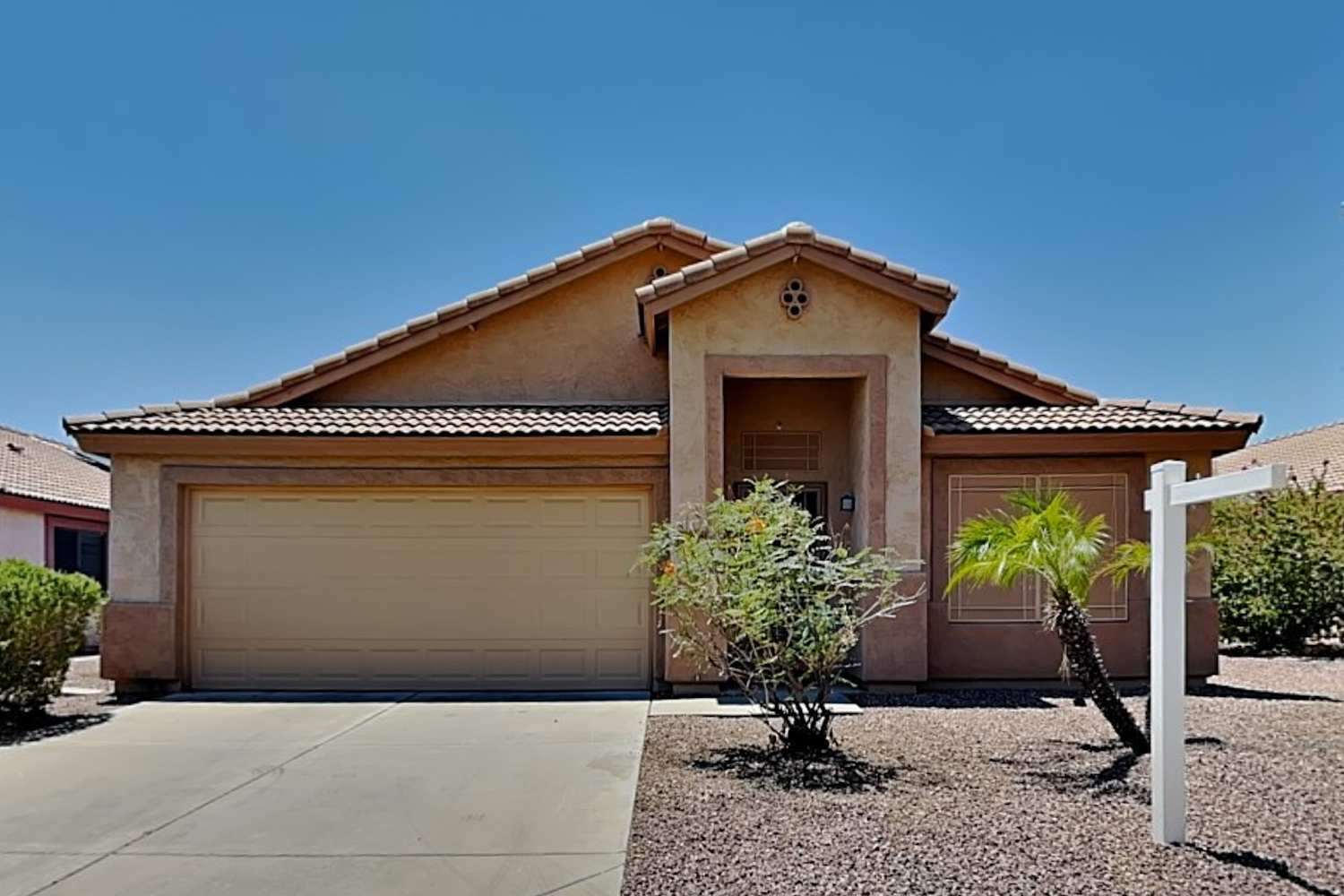 13383 W Watson Ln, Surprise photo 1