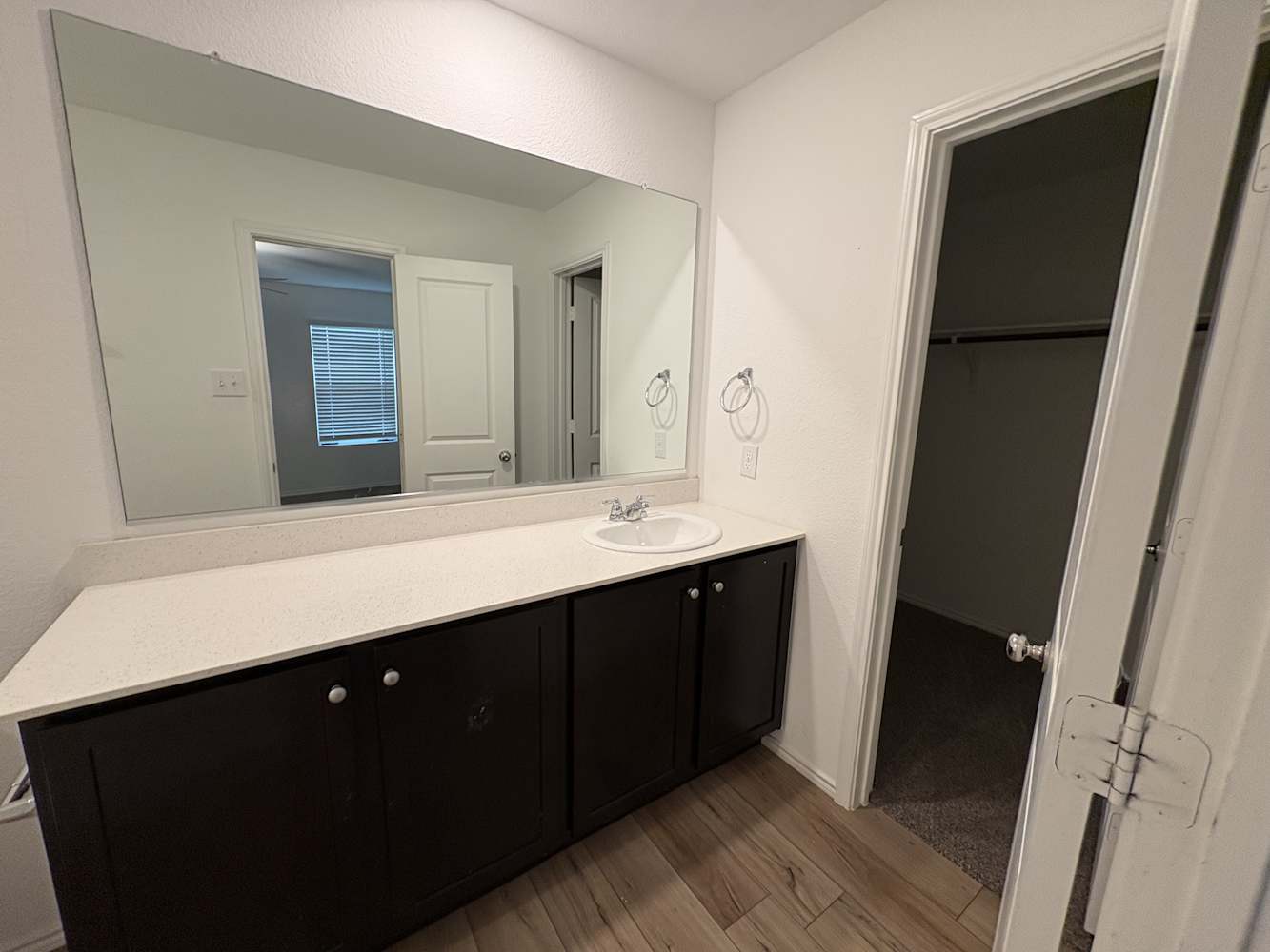 1339 Mosely Cir, Dallas photo 13