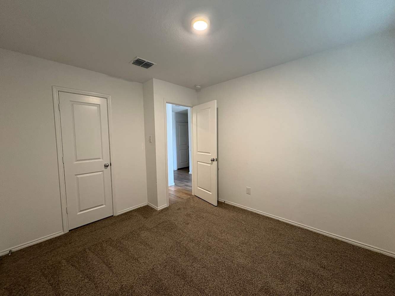 1339 Mosely Cir, Dallas photo 11