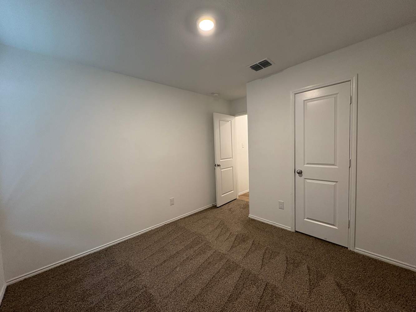 1339 Mosely Cir, Dallas photo 9