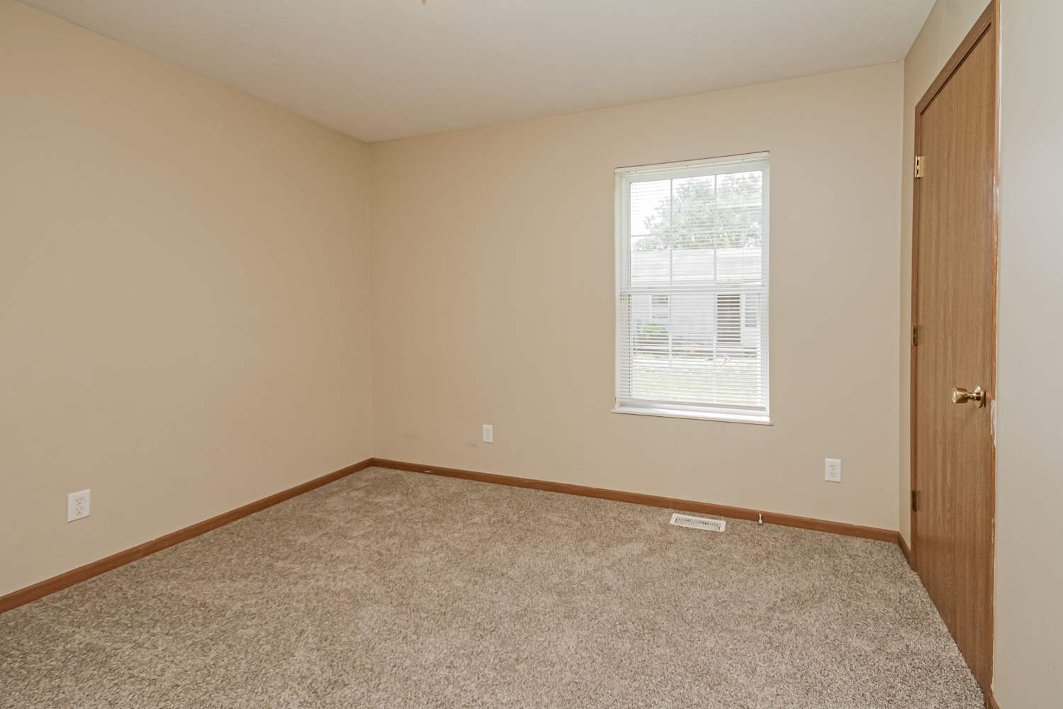 1341 Fairmount Ave, Joliet photo 13