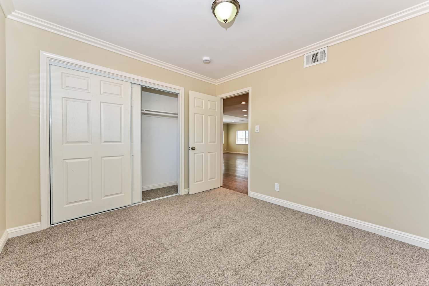 13425 Ebell St, Van Nuys photo 13