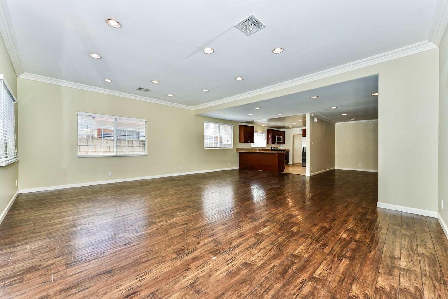 13425 Ebell St, Van Nuys photo 8
