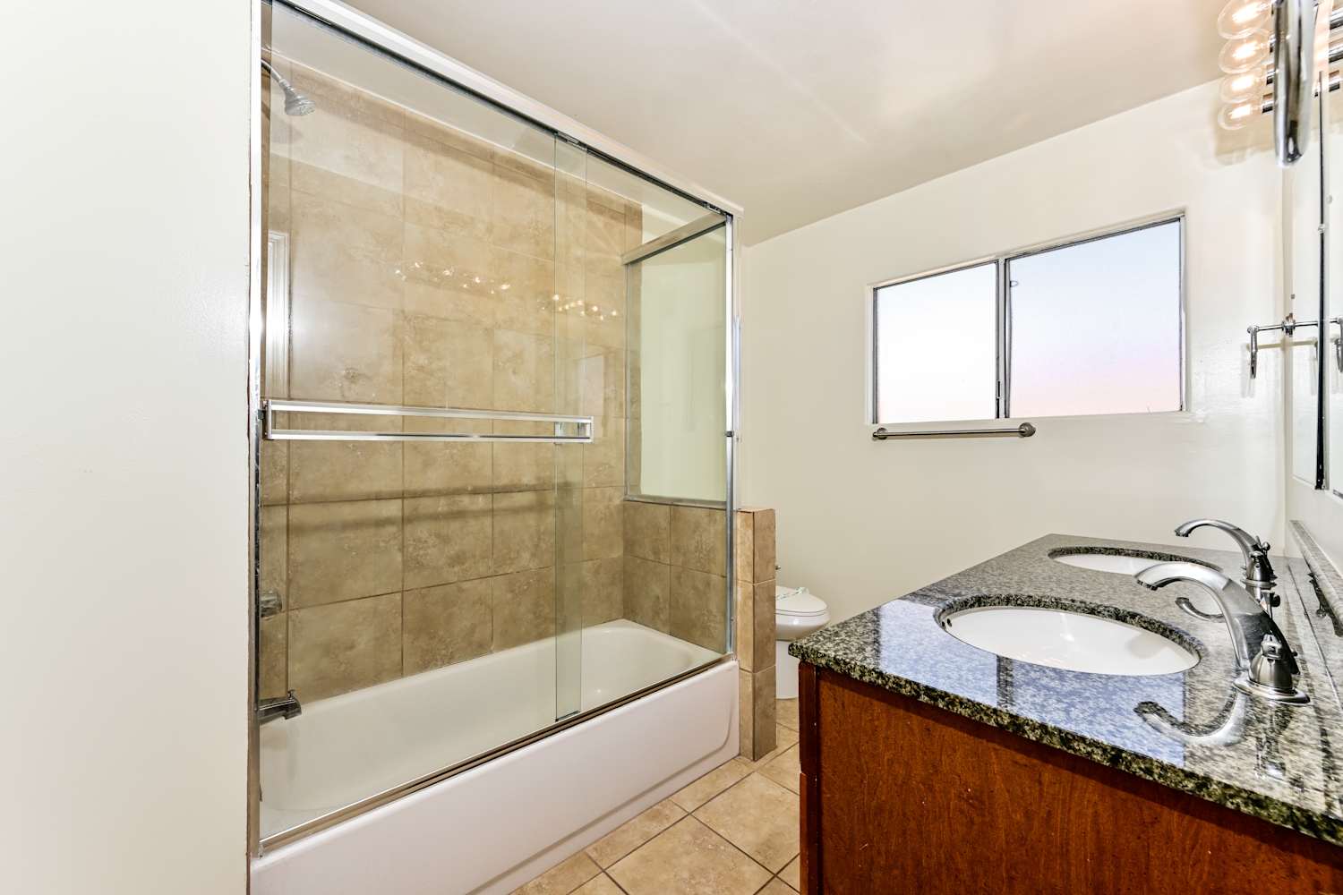 13425 Ebell St, Van Nuys photo 11