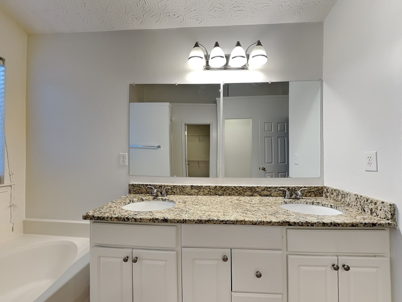 1346 Dalesford Dr, Alpharetta photo 18