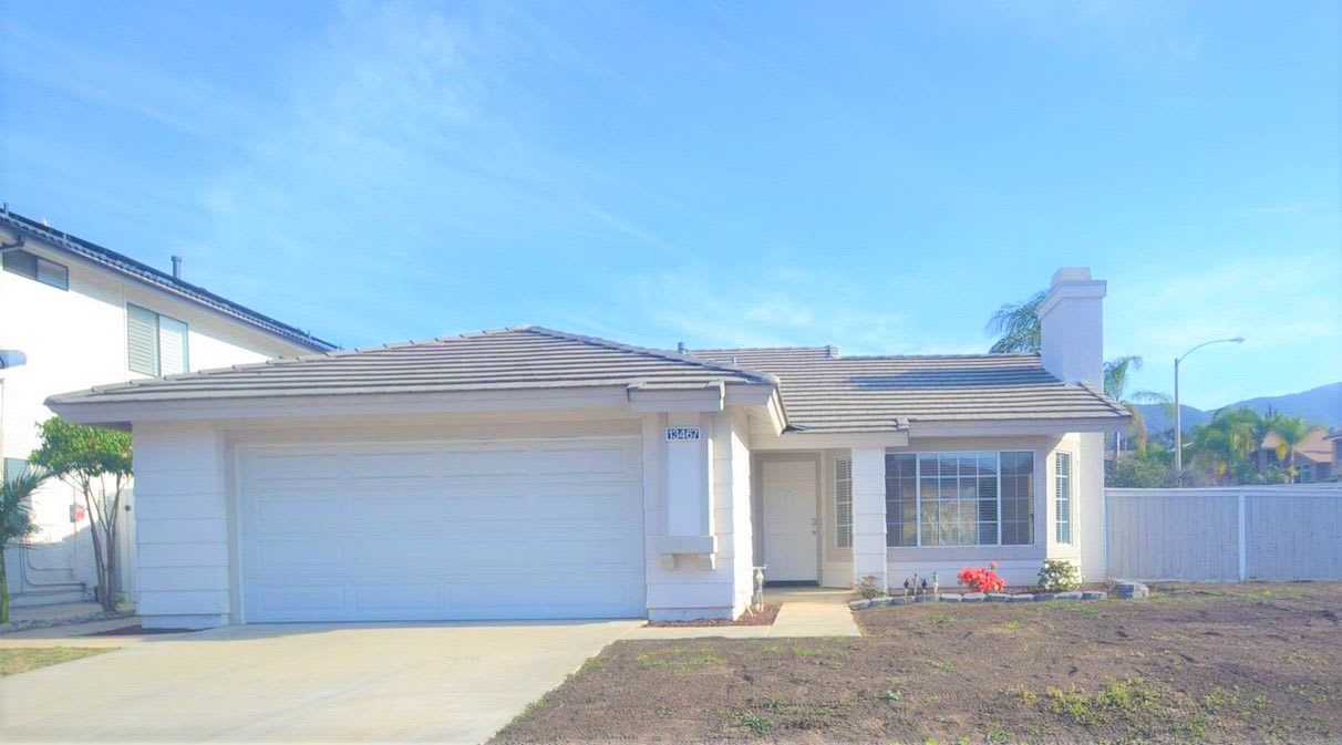 Front of 13467 Abbeywood Dr, Corona, CA