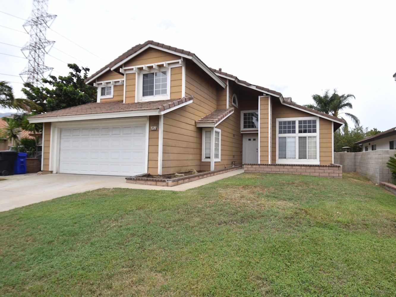 Front of 13468 Chrystal Ct, Fontana, CA
