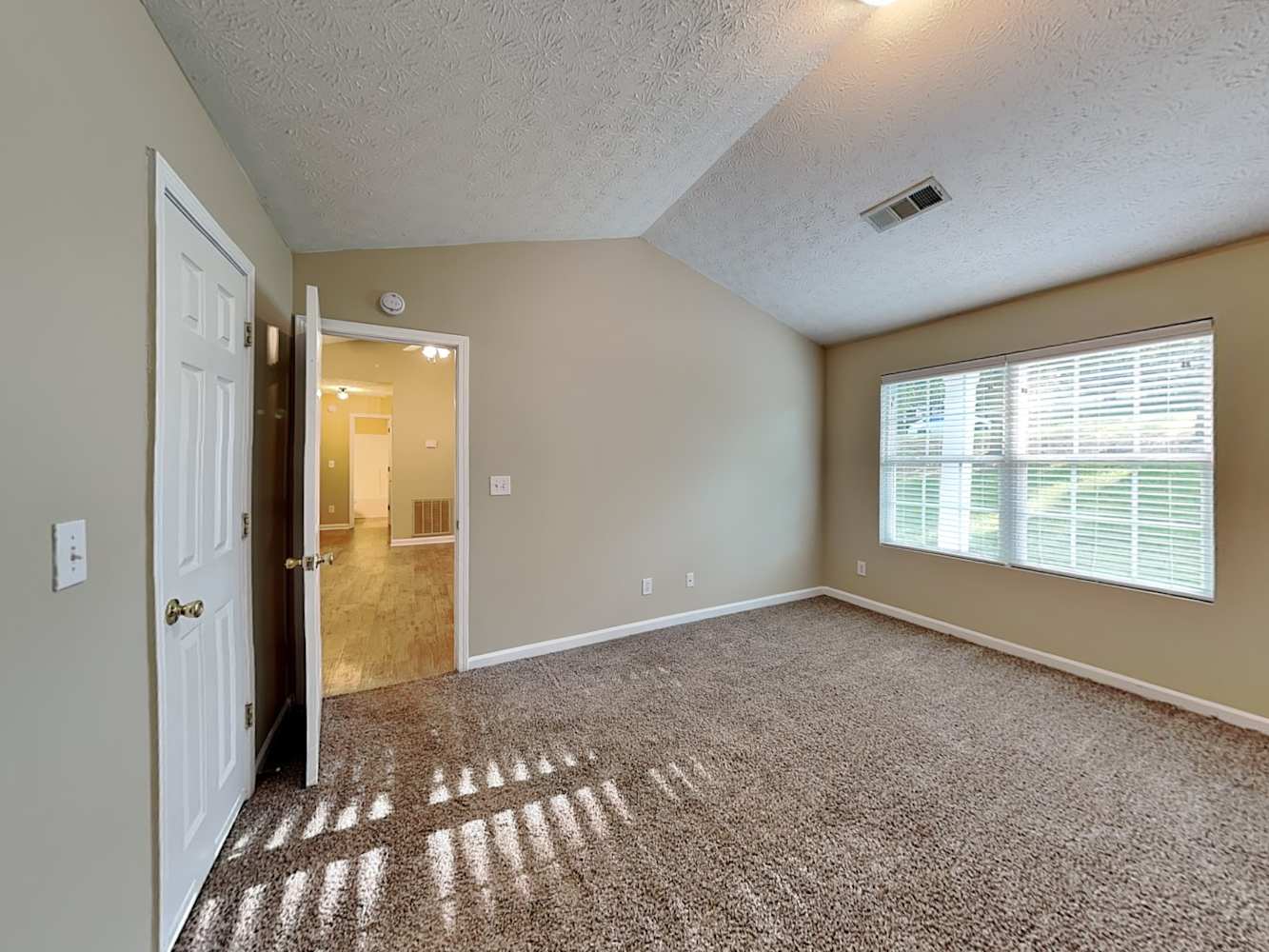 135 Hidden Brook Trl, Newnan photo 9