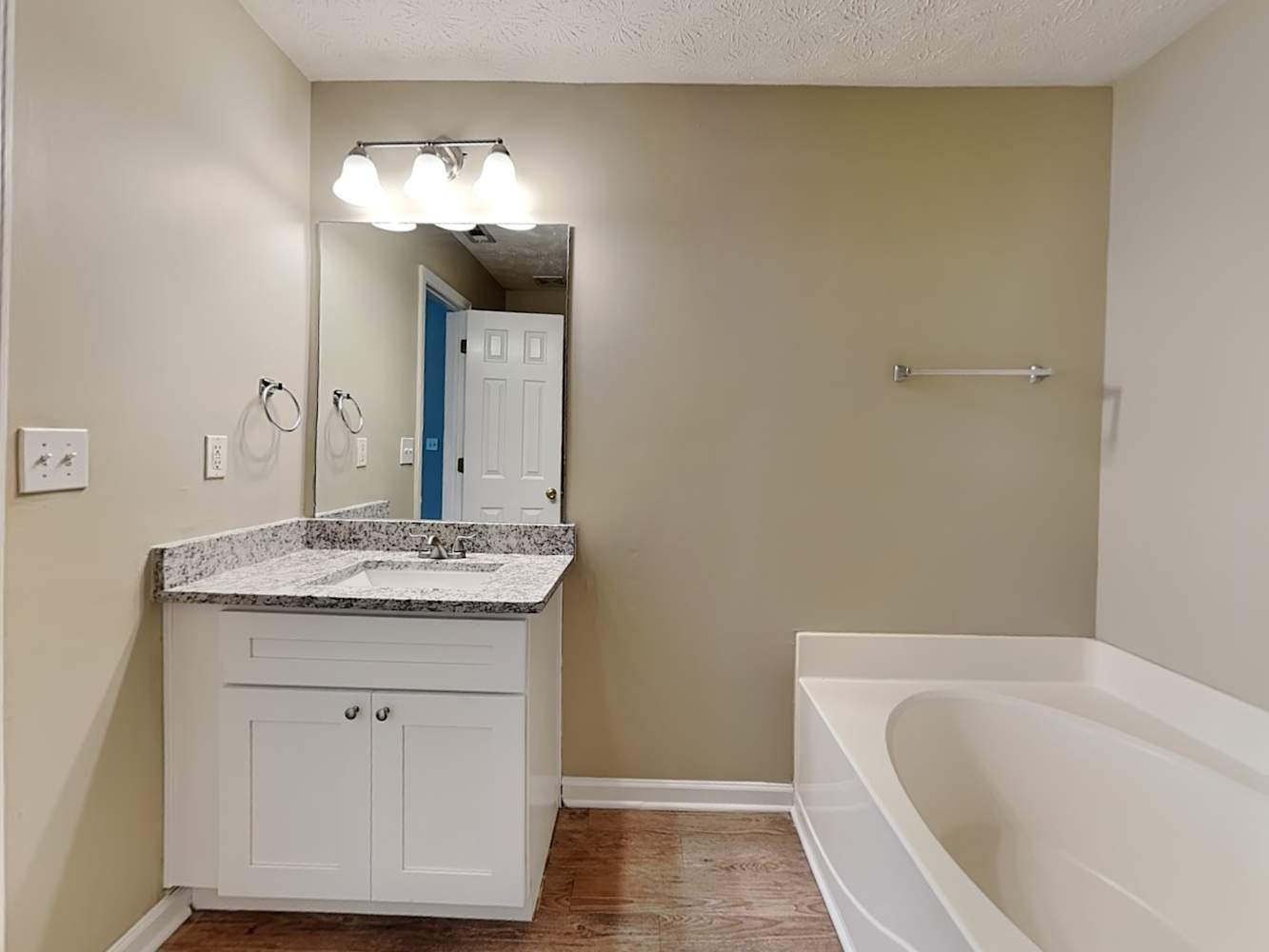 135 Hidden Brook Trl, Newnan photo 14