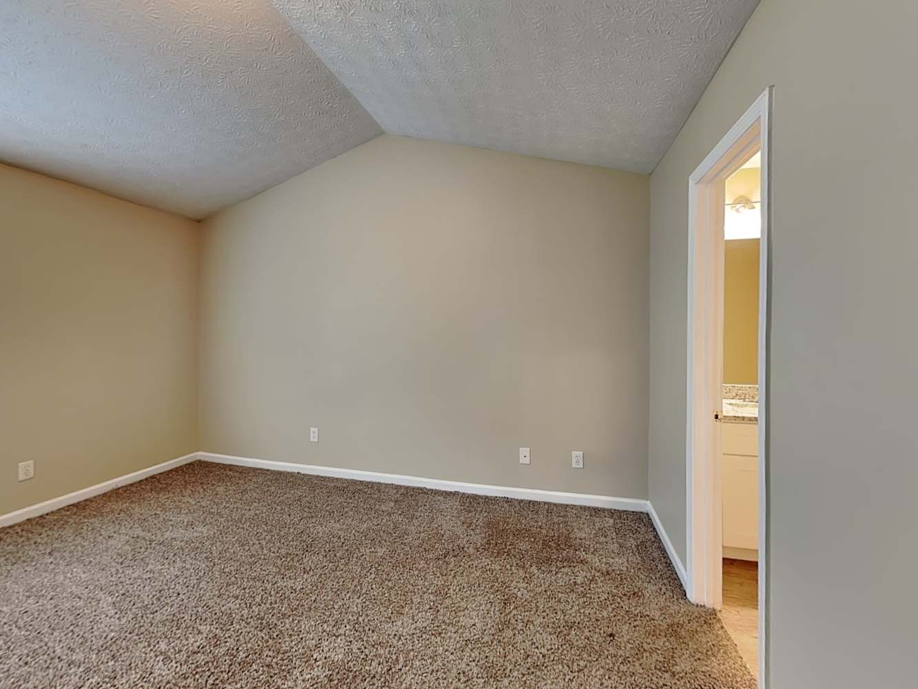 135 Hidden Brook Trl, Newnan photo 13