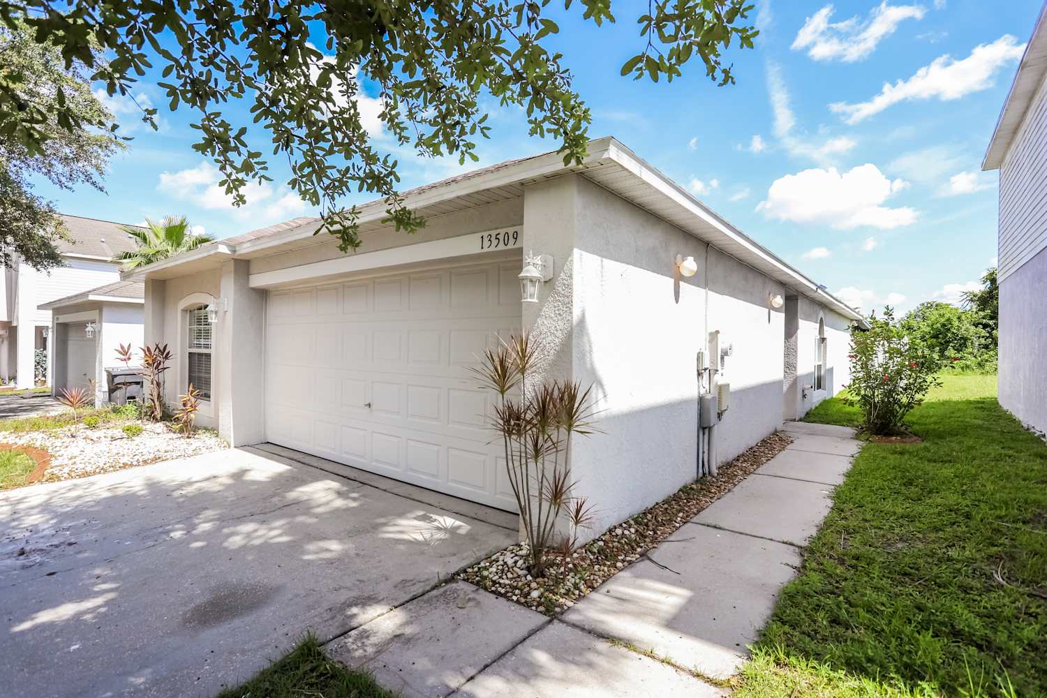 Front of 13509 Padron Ct, Riverview, FL