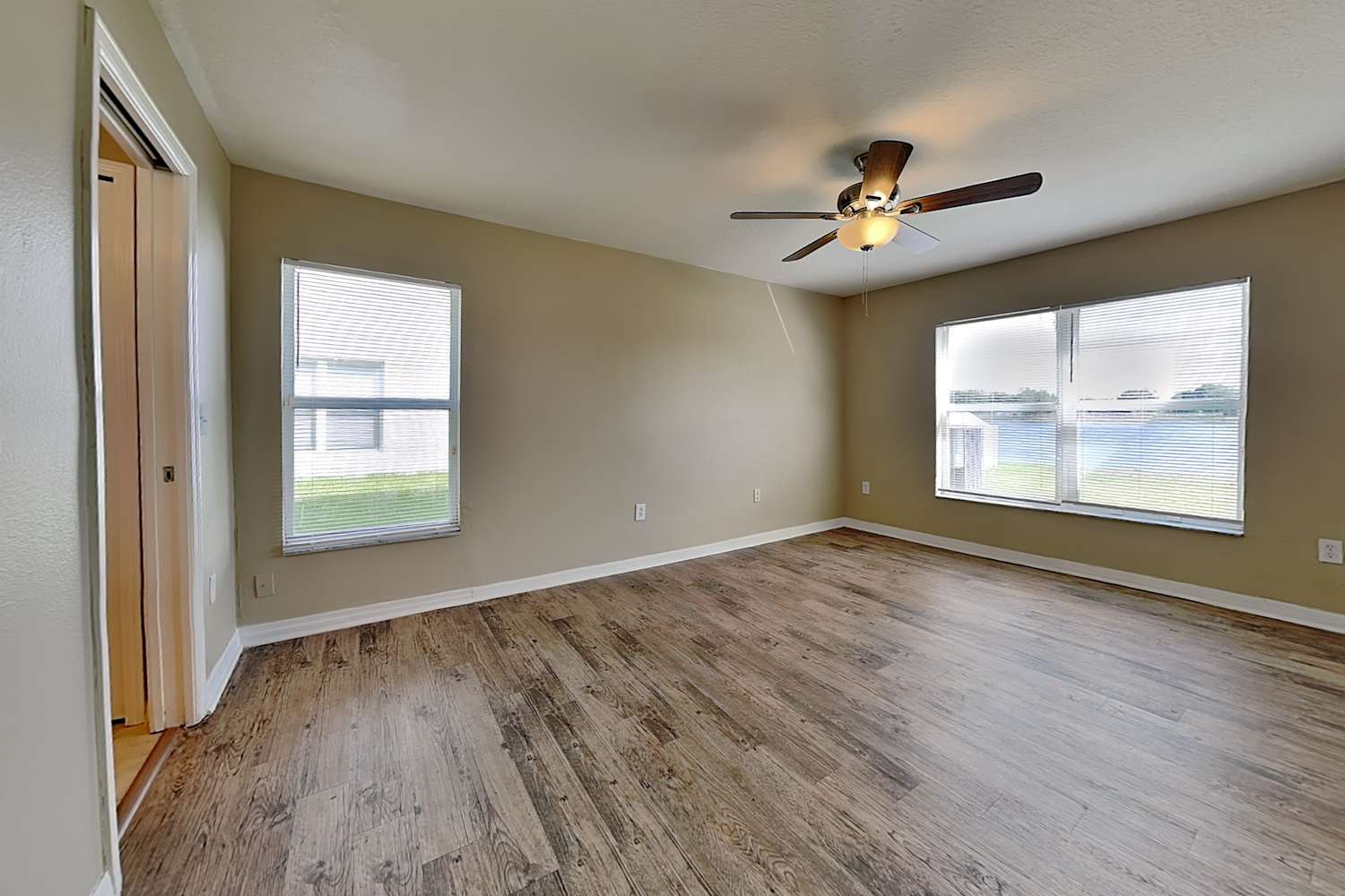 13519 Fladgate Mark Dr, Riverview photo 9