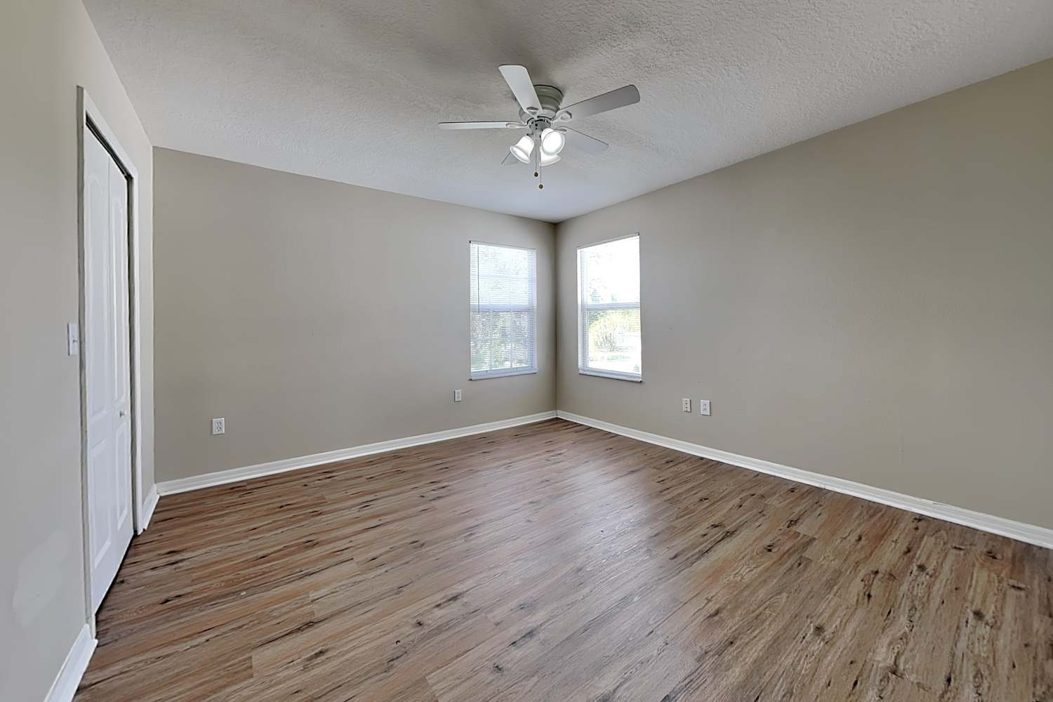 13519 Fladgate Mark Dr, Riverview photo 11