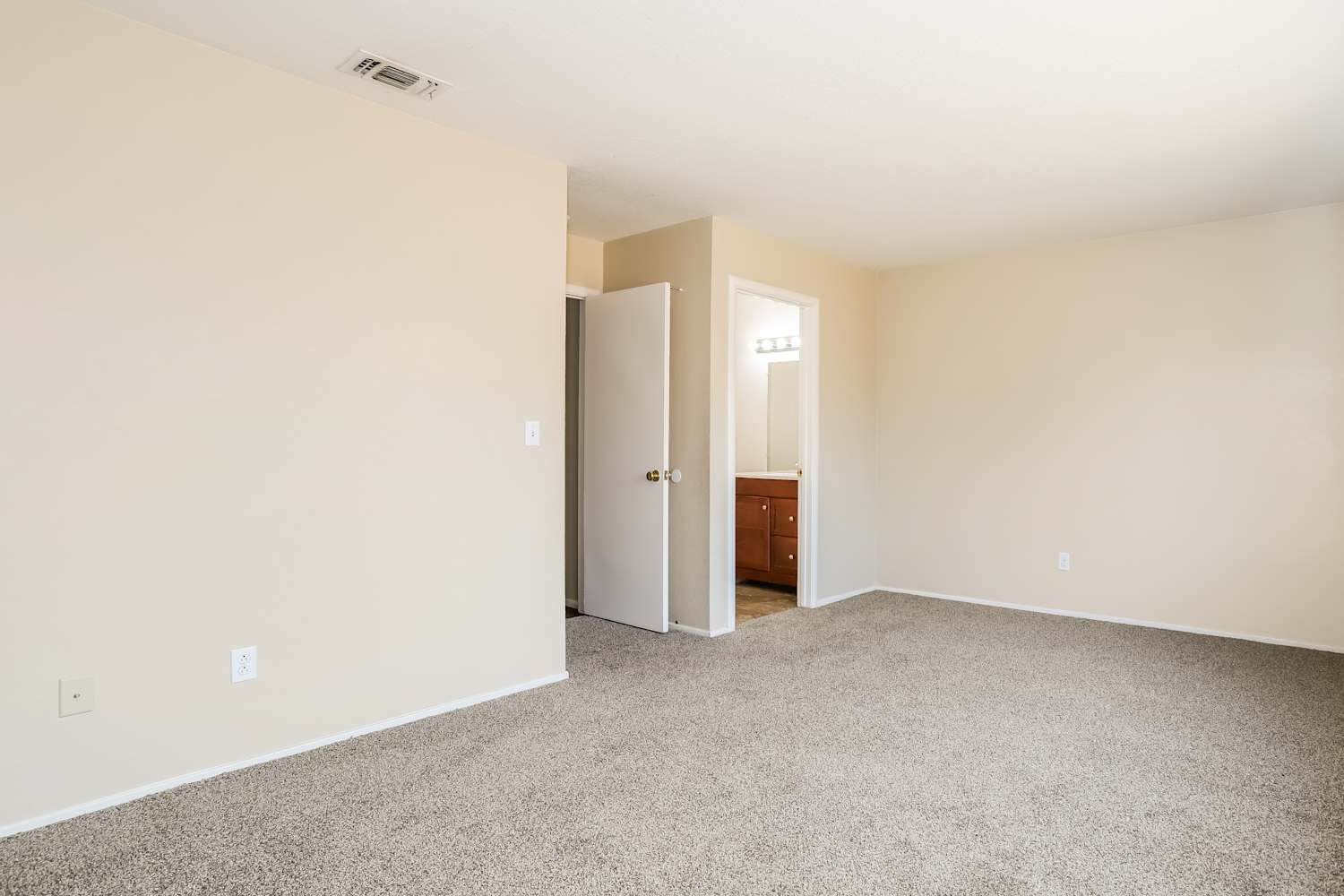 1355 Colfax Dr, Woodland photo 9