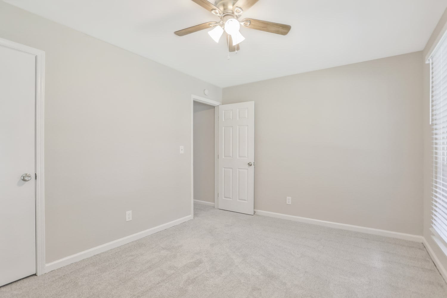 1356 Gray Rock Dr, Marietta photo 18