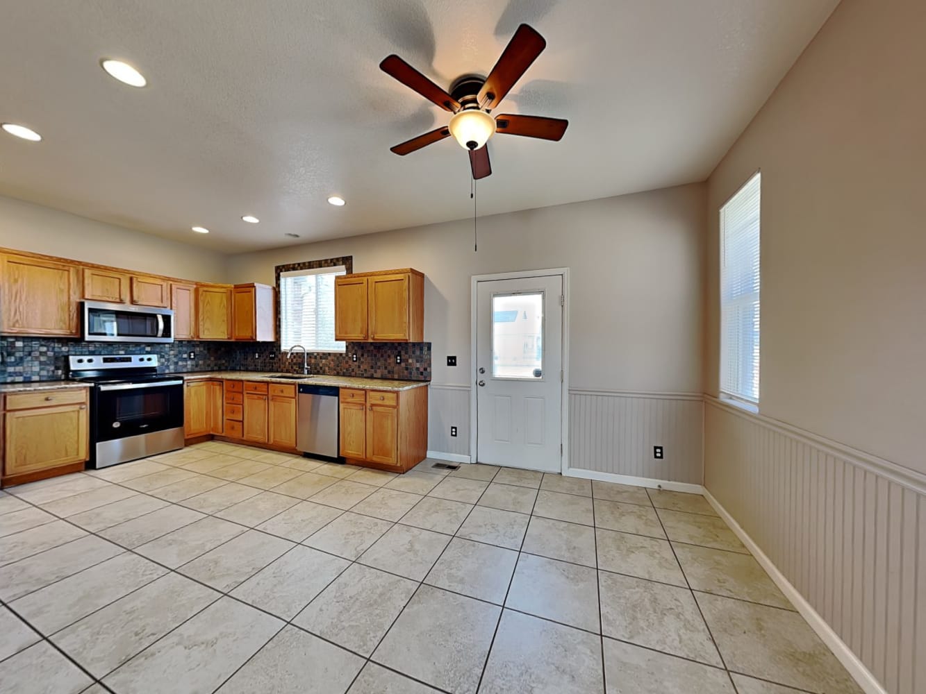 13585 E 107th Pl, Commerce City photo 8