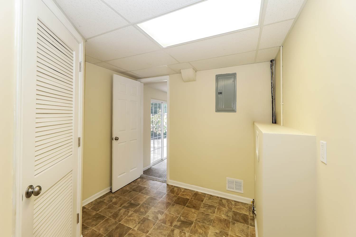 1359 Raymond Dr, Montgomery photo 13