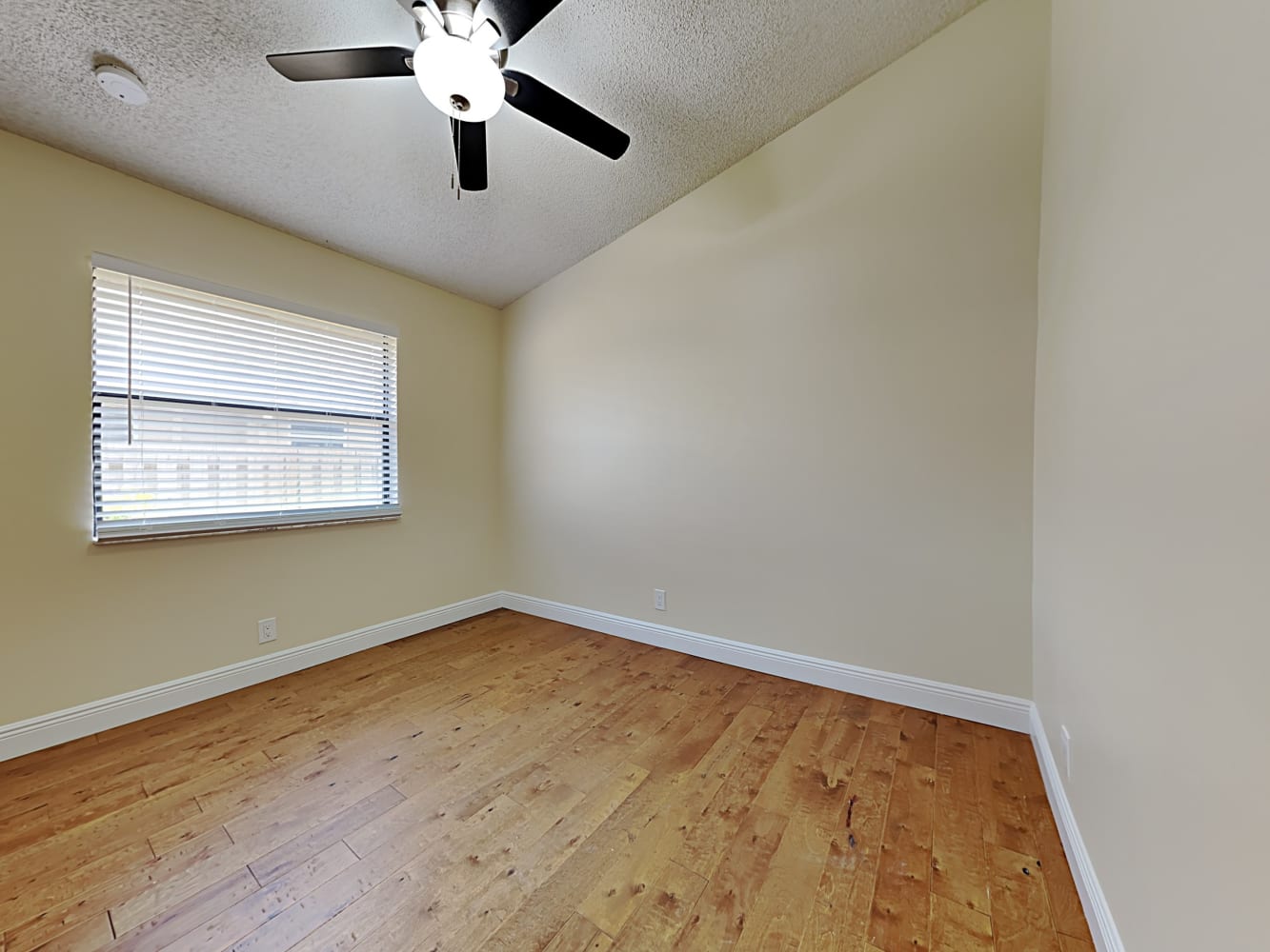 13598 Jonquil Pl, Wellington photo 9