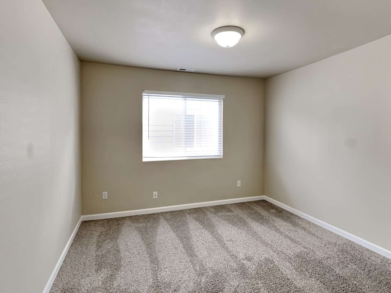 13610 117th Ave E, Puyallup photo 11