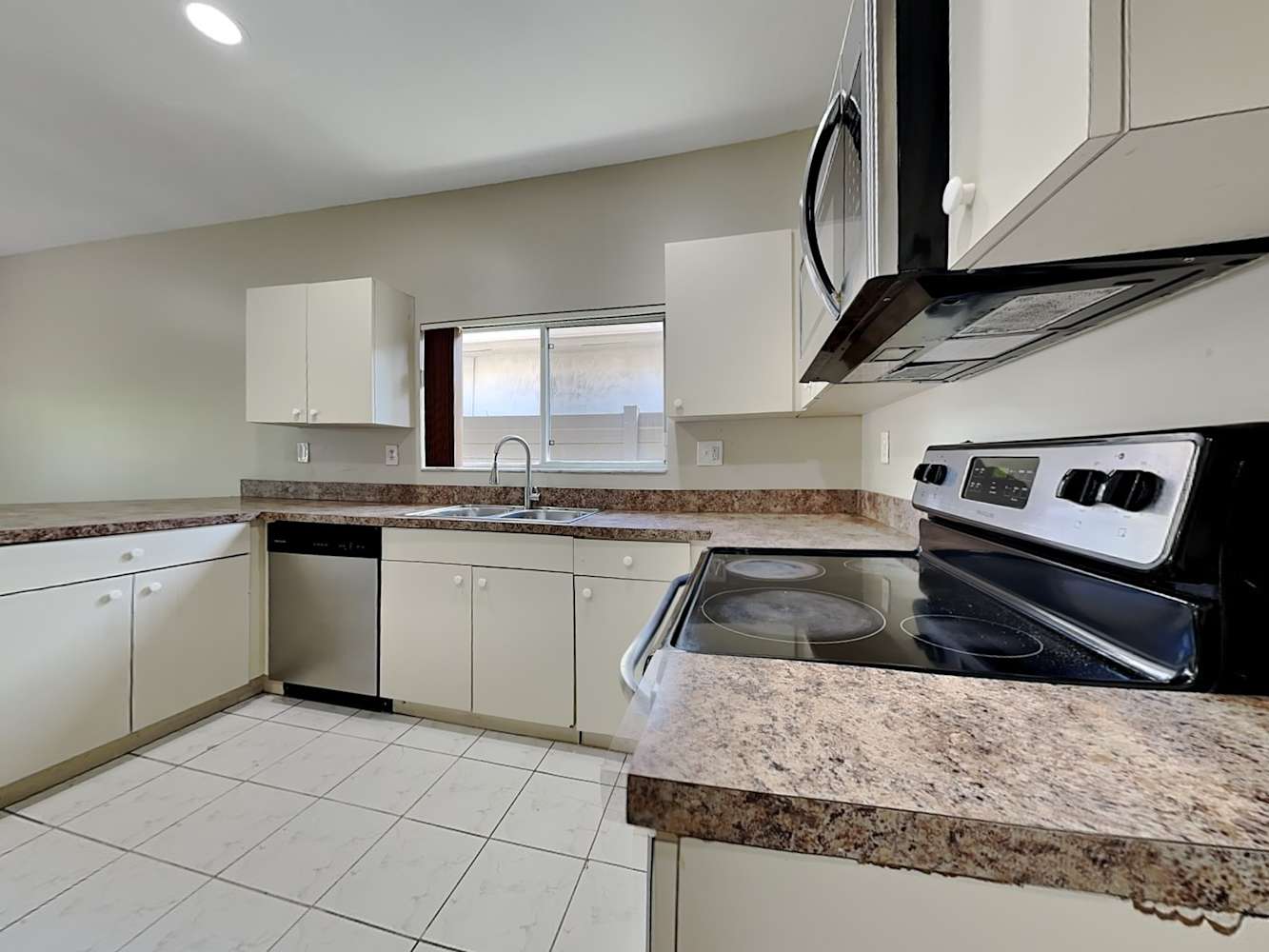 13614 SW 124th Avenue Rd, Miami photo 6