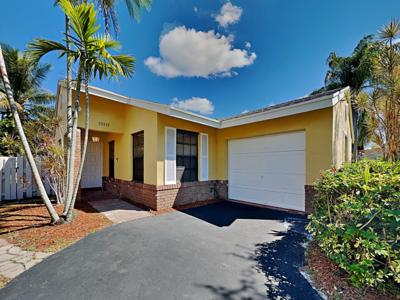 13641 Newport Mnr, Davie photo 1
