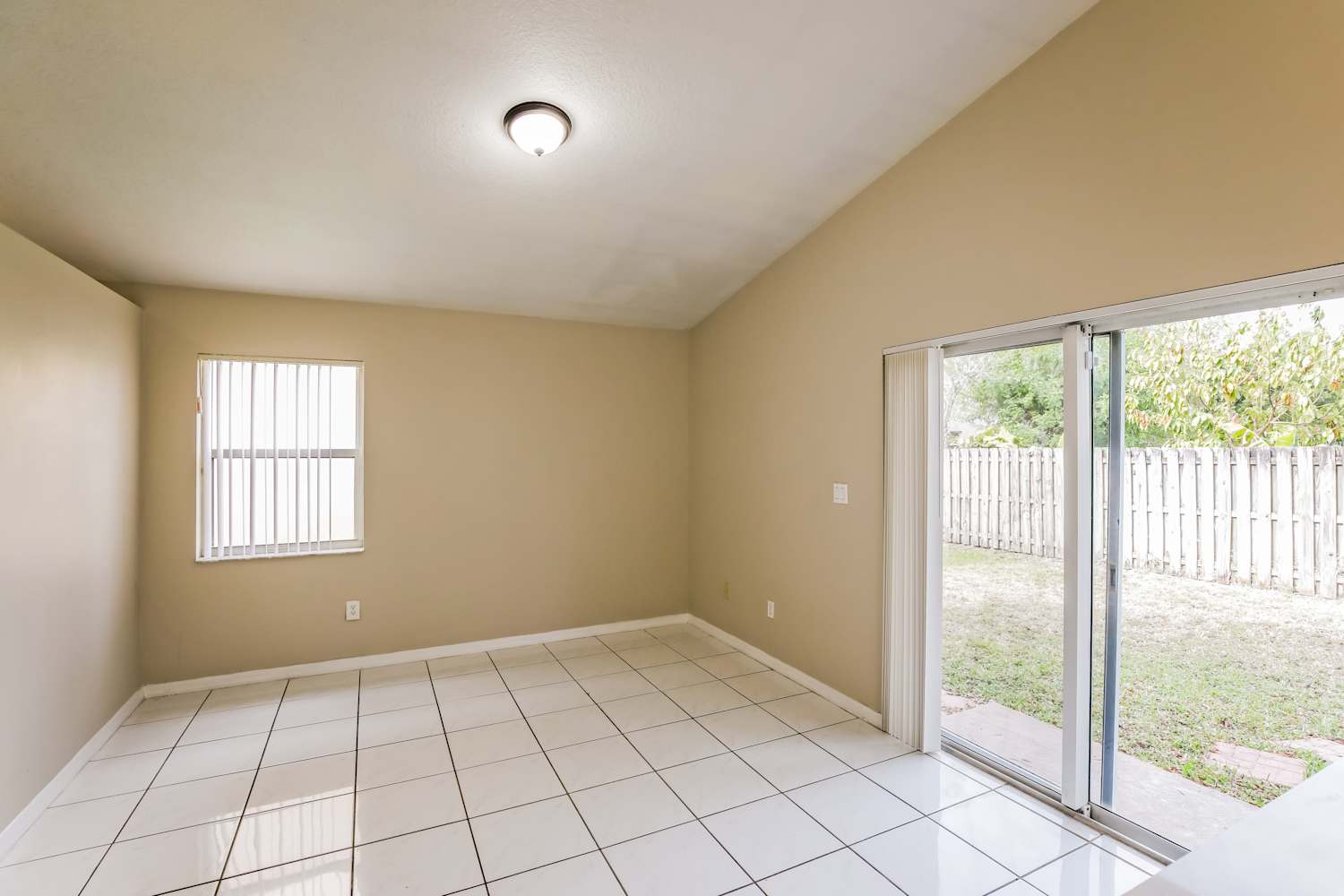 1365 SW 106th Ave, Pembroke Pines photo 8