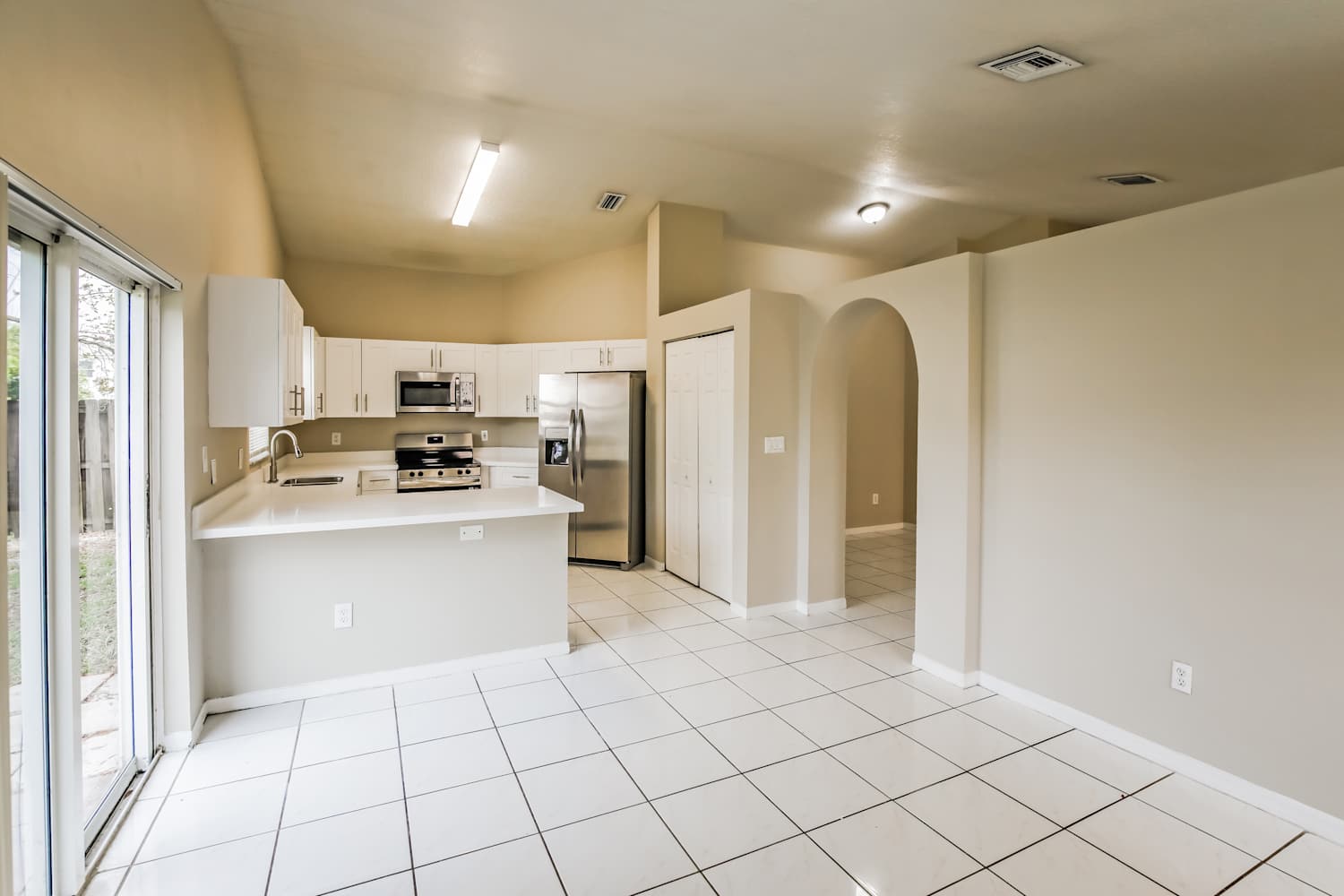 1365 SW 106th Ave, Pembroke Pines photo 6