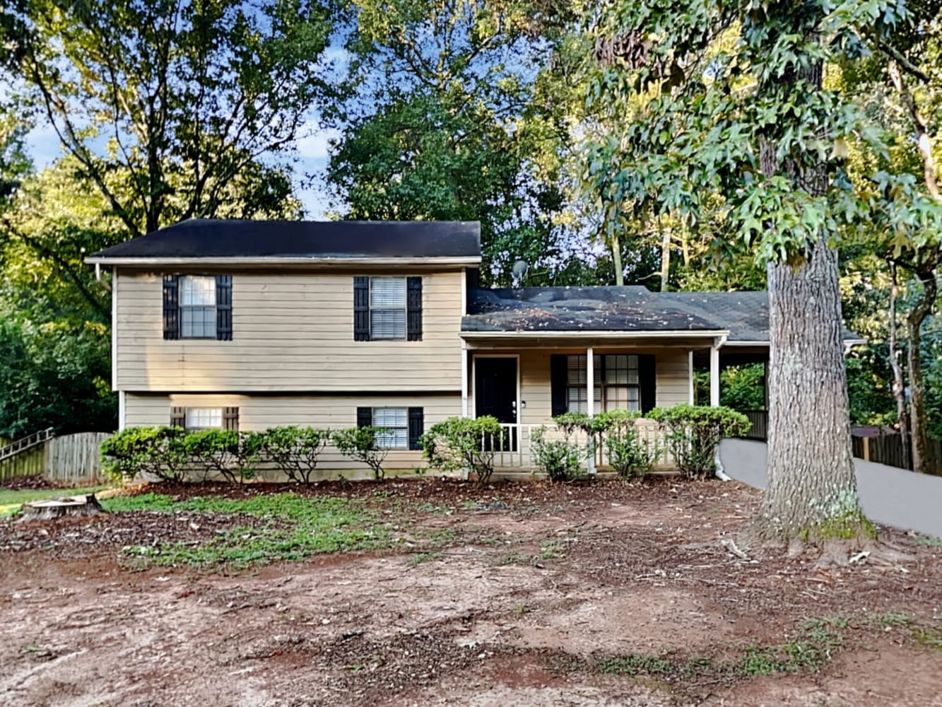 Front of 1368 Fairview Trl, Lawrenceville, GA