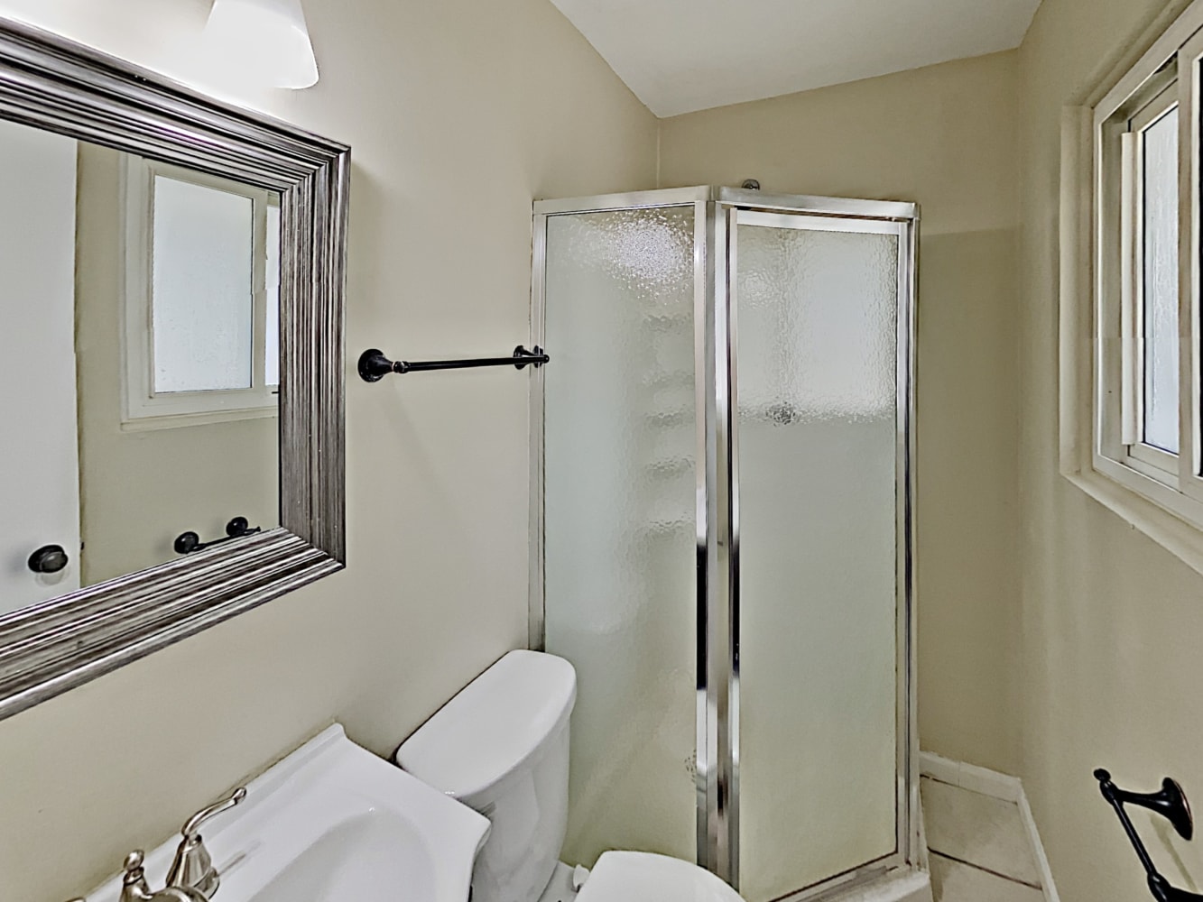 1369 Westchester Dr, Glendale Heights photo 14