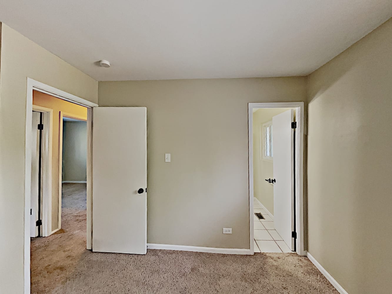 1369 Westchester Dr, Glendale Heights photo 9