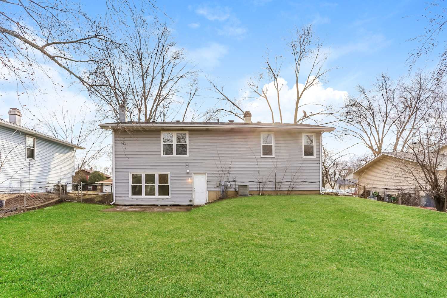 137 Mayfield Dr, Bolingbrook photo 15