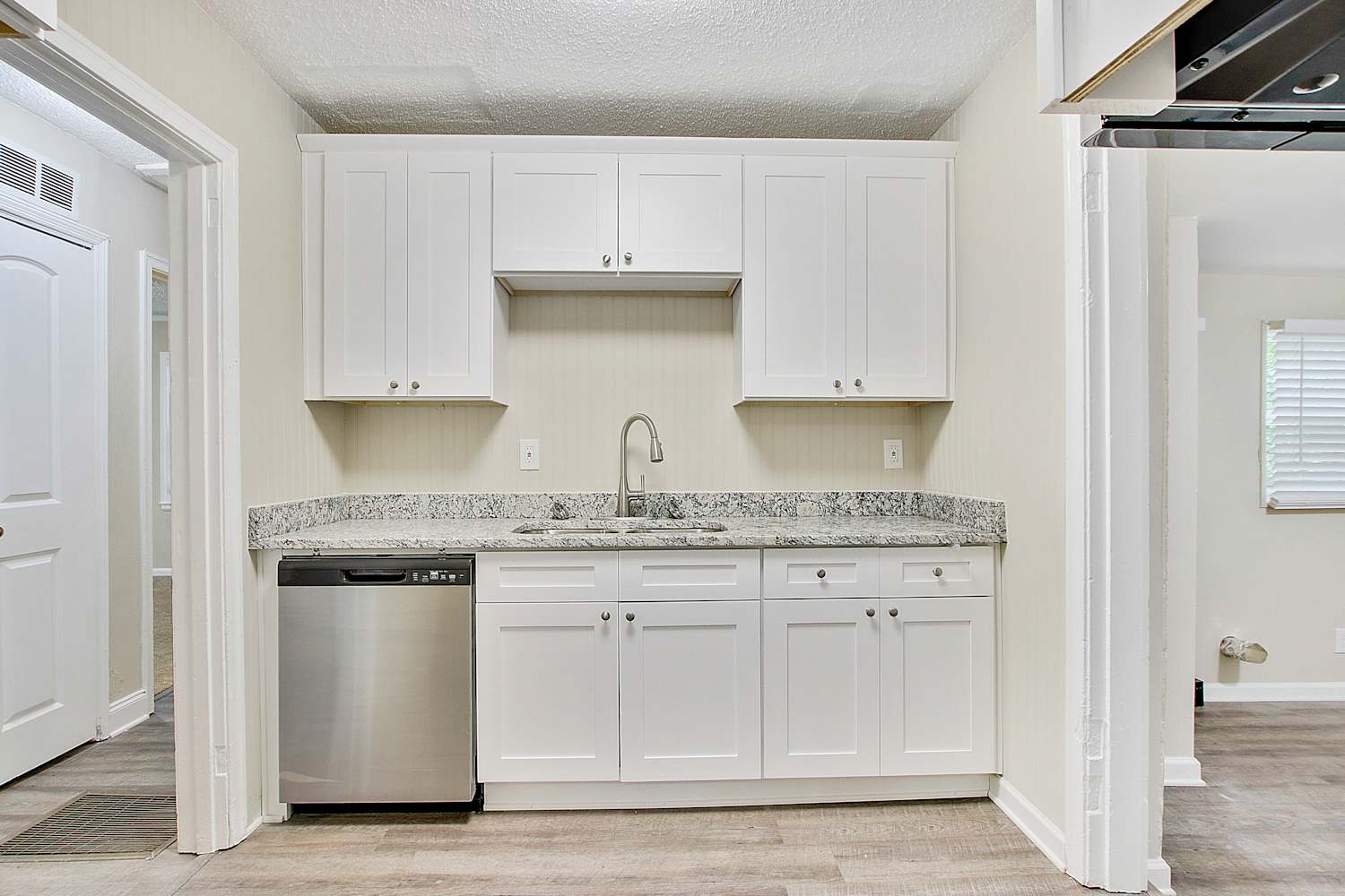 1372 E Forrest Ave, East Point photo 8