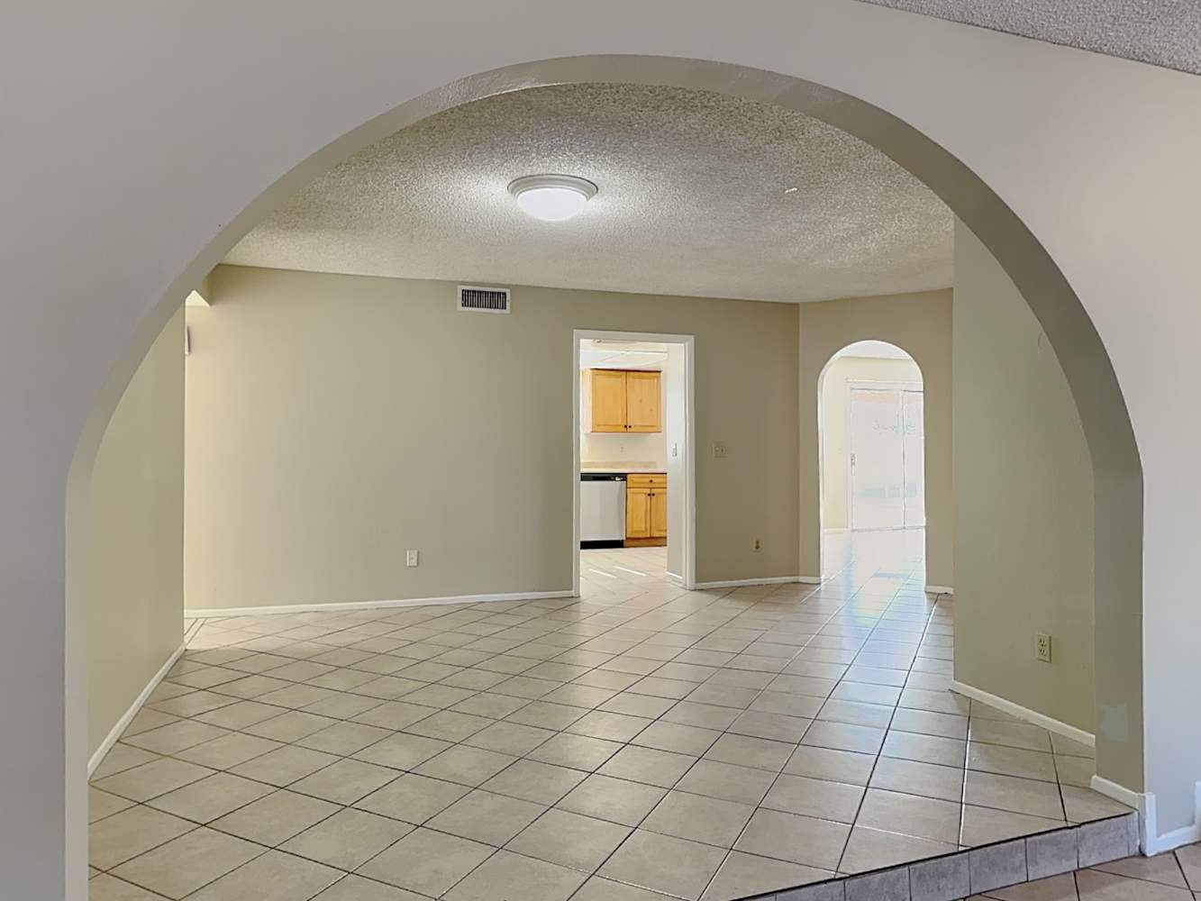 13802 N 45th Ave, Glendale photo 6