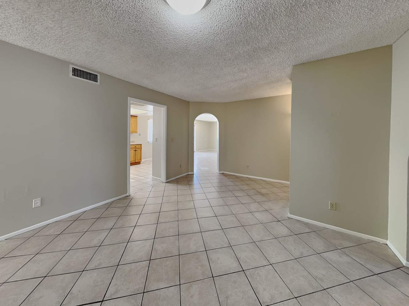 13802 N 45th Ave, Glendale photo 3