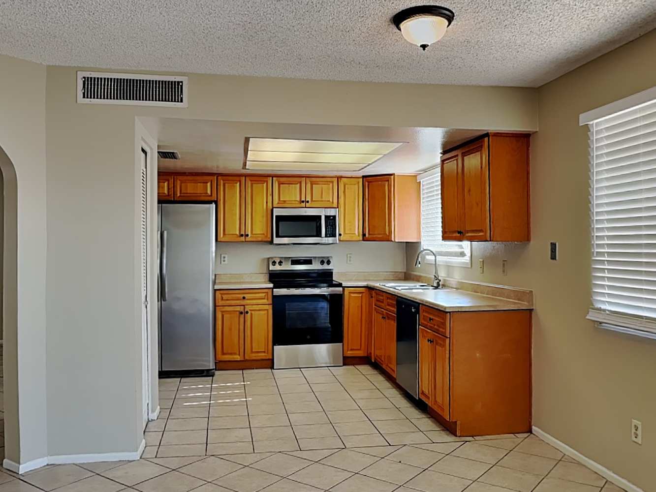 13802 N 45th Ave, Glendale photo 5