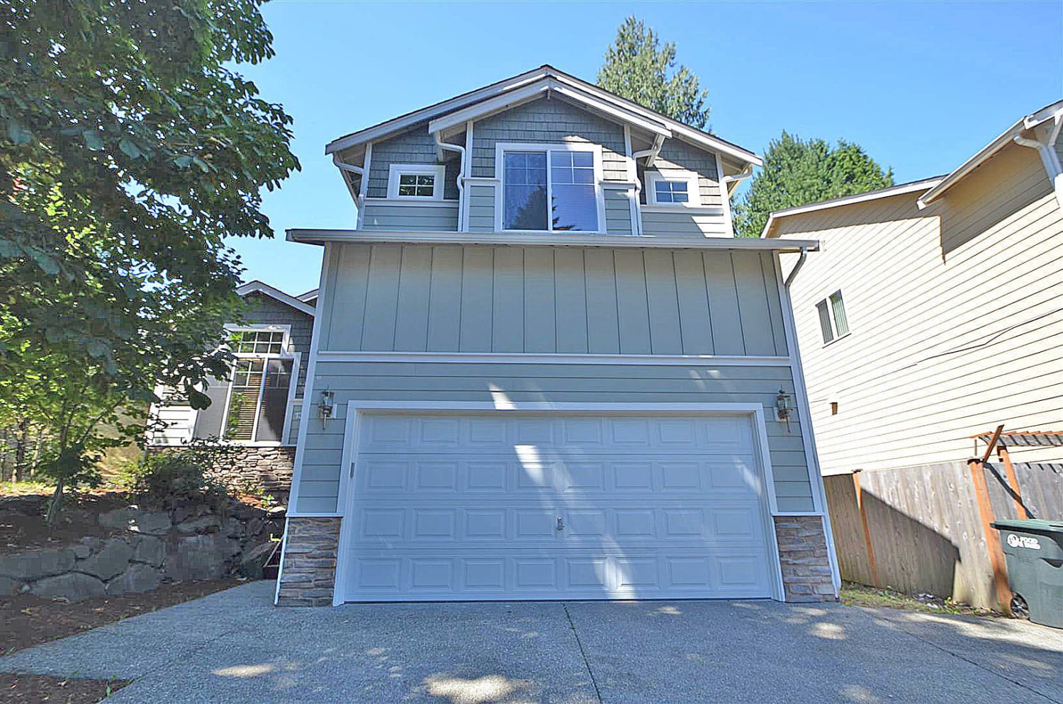 Front of 13809 29th Ave S, Seatac, WA
