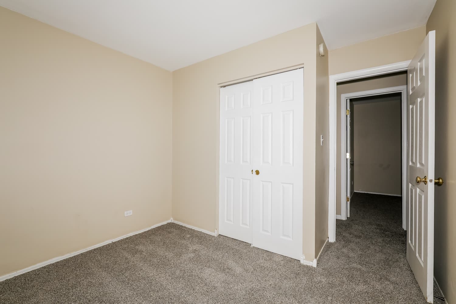 1381 Alberta Ct, Glendale Heights photo 13