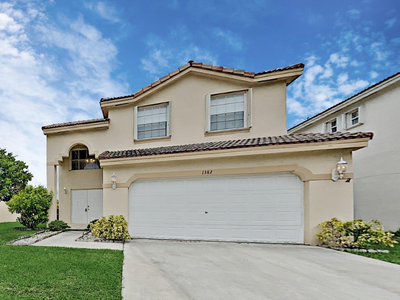 1382 SW 106th Ave, Pembroke Pines photo 1